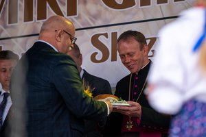 DOŻYNKI GMINNE 2025 - 545800226_1201489572020141_4491636673779830267_n.jpg