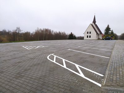 Budowa parkingu dla celów budynku wielofunkcyjnego w Broniszowie - Etap IV