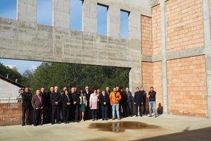 Wizyta Rady Gminy na placu budowy w Broniszowie - 1010721.jpg