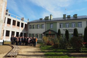 Wizyta Rady Gminy na placu budowy w Broniszowie - 1010724.jpg