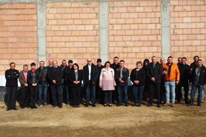 Wizyta Rady Gminy na placu budowy w Broniszowie - 1010728.jpg
