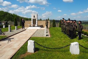 Uroczystość podsumowująca rewitalizację Cmentarza Wojskowego  w Wielopolu Skrzyńskim - p1011617.jpg