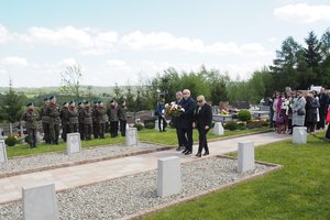 Uroczystość podsumowująca rewitalizację Cmentarza Wojskowego  w Wielopolu Skrzyńskim - p1011623.jpg