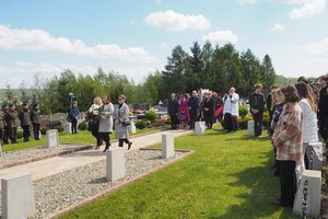 Uroczystość podsumowująca rewitalizację Cmentarza Wojskowego  w Wielopolu Skrzyńskim - p1011628.jpg