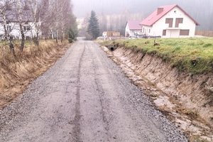 Modernizacja drogi Wielopole Rożanka k. Kozioł - img_20211122_091645.jpg