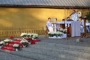 67 rocznica pożaru baraku szkolnego w Wielopolu Skrzyńskim - 09933.jpg