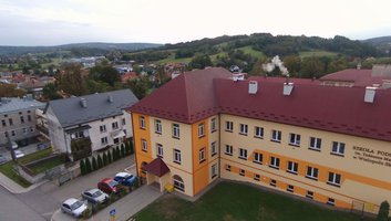 Termomodernizacja budynku Szkoły Podstawowej im. Tadeusza Marii Kantora w Wielopolu Skrzyńskim