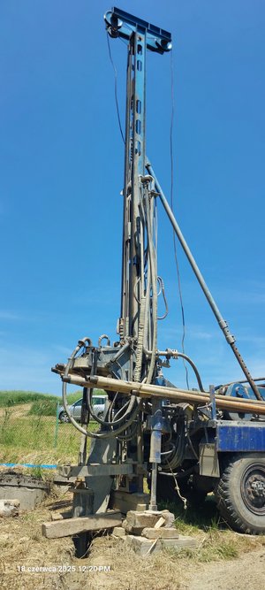 Wykonanie otworu poszukiwawczego za wodą BR-4 w miejscowości Broniszów