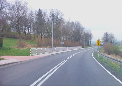 Przebudowa drogi wojewódzkiej Nr 986 Tuszyma - Ropczyce - Wiśniowa w miejscowości Broniszów w km 27+895 - 28+550.