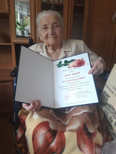 Najstarsza mieszkanka gminy Wielopole Skrzyńskie świętowała 101 urodziny