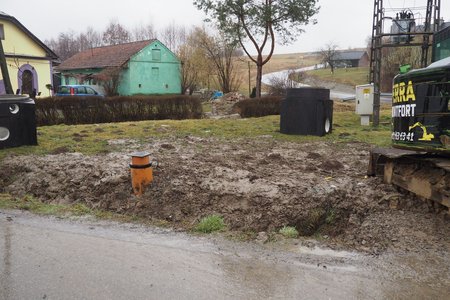 Budowa elementów sieci kanalizacji sanitarnej w Wielopolu Skrzyńskim