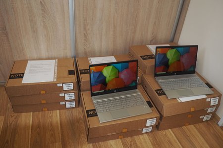 Zakup sprzętu komputerowego  przeznaczonego do zdalnej nauki dla uczniów  i nauczycieli