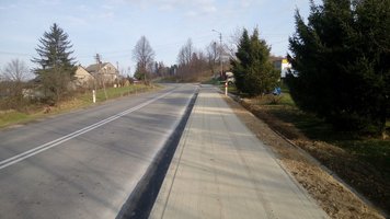 Budowa chodnika przy drodze wojewódzkiej nr 986 Tuszyma - Ropczyce – Wiśniowa w km 31+705 - 31-778 w m. Glinik