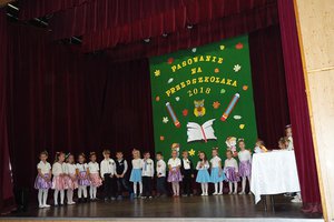 Pasowanie na Przedszkolaka dzieci z Samorządowego Przedszkola Krasnala Hałabały w Wielopolu Skrzyńskim