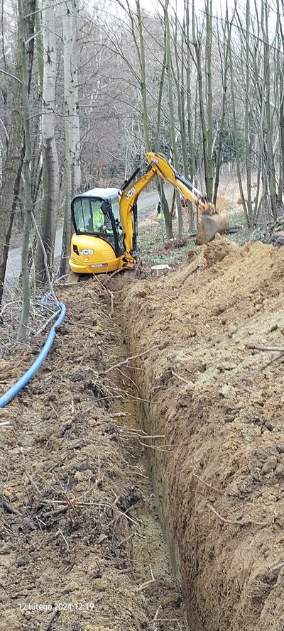 Budowa przyłącza istniejącej studni wodociągowej BR-3 do stacji uzdatniania wody w m. Broniszów"