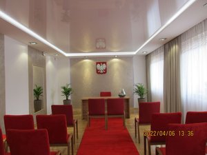 Odnowiona sala ślubów w budynku Urzędu Gminy Wielopole Skrzyńskie