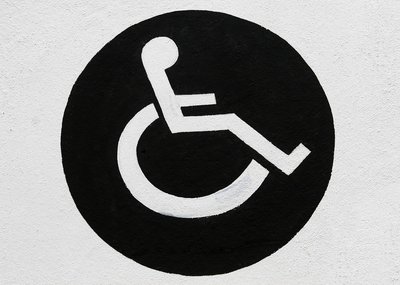 Osoby z niepełnosprawnością na rynku pracy – prawa, obowiązki pracodawcy, czas pracy