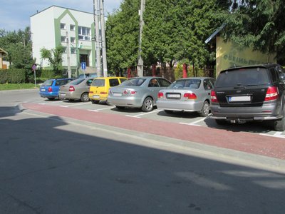 Budowa miejsc postojowych przed budynkiem Urzędu Gminy w Wielopolu Skrzyńskim