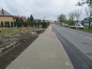 Budowa chodnika dla pieszych wzdłuż drogi wojewódzkiej nr 986 w miejscowości Wielopole Skrzyńskie