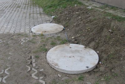 Montaż zbiornika bezodpływowego na ścieki i wykonanie robót uzupełniających w budynku wielofunkcyjnym w Gliniku