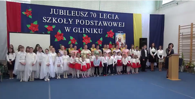 Szkoła Podstawowa im. Św. Jana Pawła II w Gliniku obchodziła jubileusz 70 -lecia