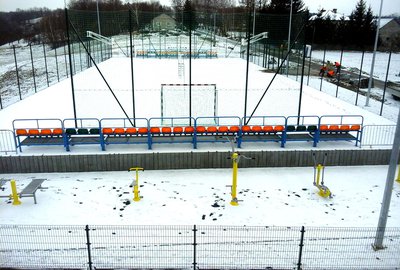 Budowa boiska wielofunkcyjnego i siłowni terenowej przy Szkole Podstawowej w Broniszowie