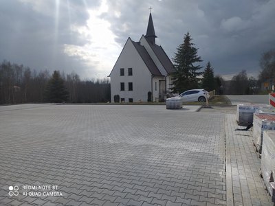 Budowa parkingu dla celów budynku wielofunkcyjnego w Broniszowie